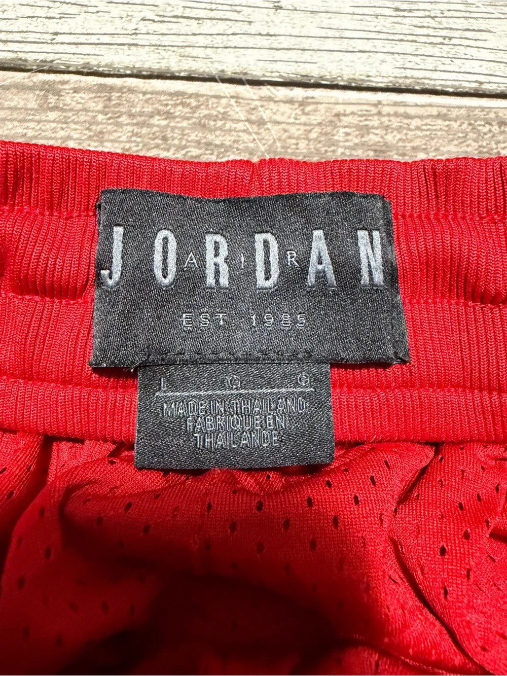 Air Jordan Mesh Basketball Shorts Men’s L Red (Inseam 8.5) Drawstring READ